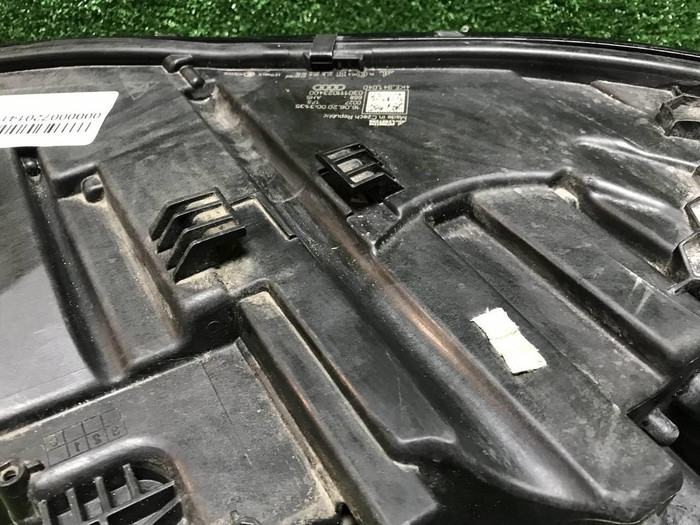 Фара правая Audi E-tron (2018-2023) LED