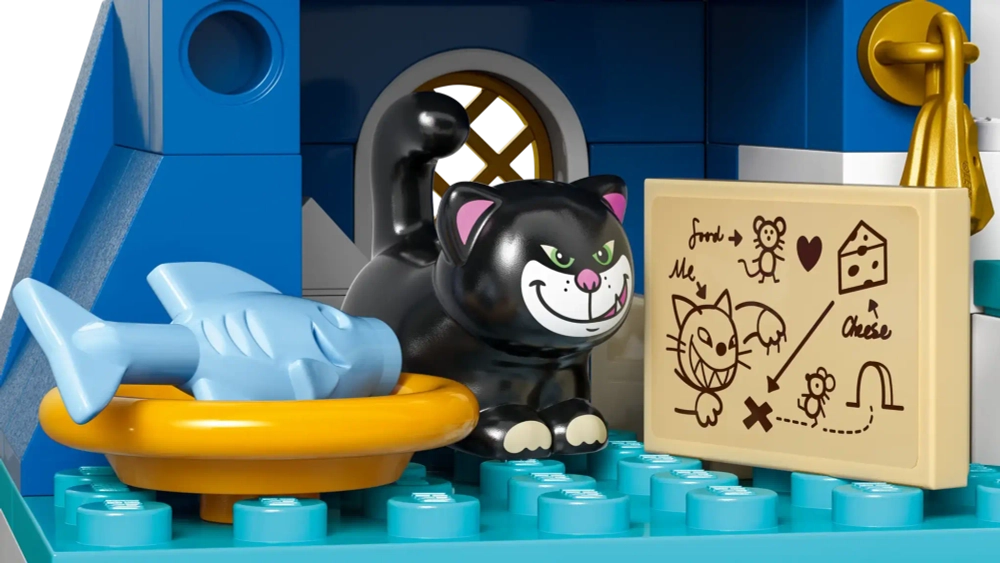 Конструктор LEGO Disney 43275 Замок Золушки и конная карета
