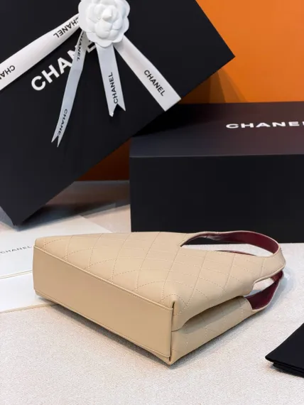 Сумка Chanel Métiers d’art 2026 Shopping Bag