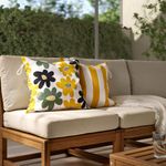 Чехол на подушку IKEA GULLBERGSO (ГУЛЛБЕРГСЁ), Белый с цветочным рисунком, 50x50 см
