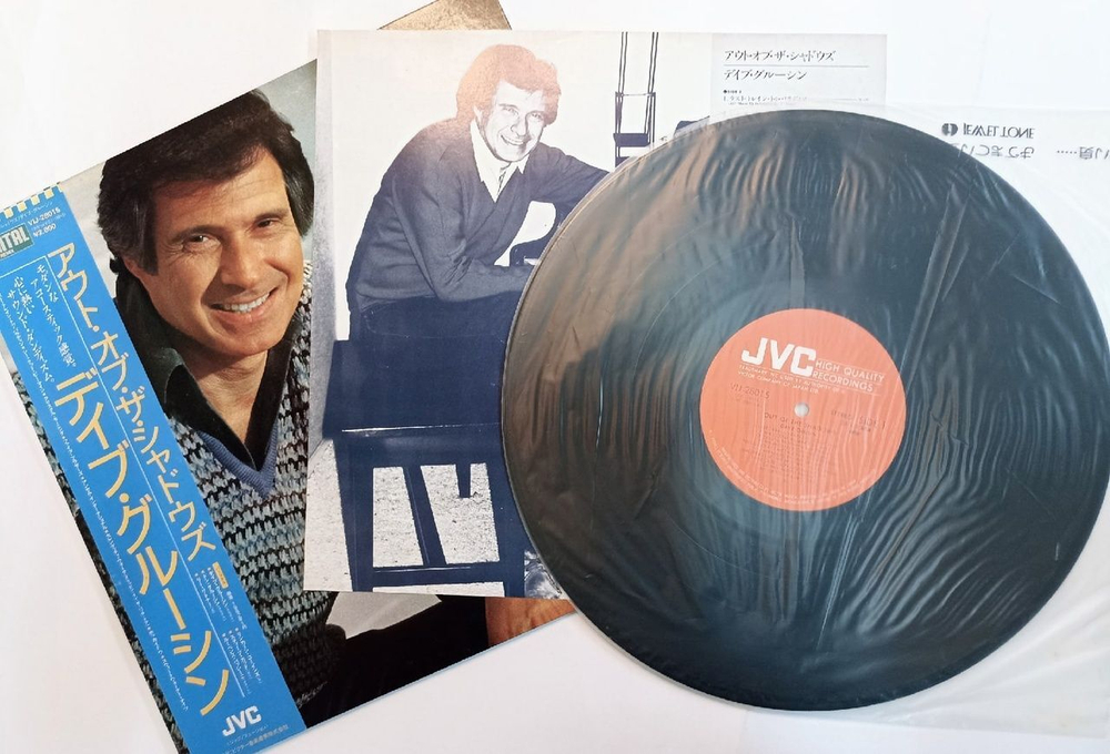 Винтажная виниловая пластинка Dave Grusin Out Of The Shadows (Japan 1982)
