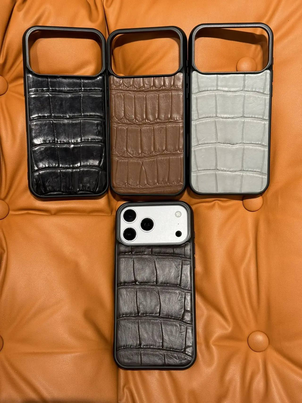 Чехол на iPhone 17 Pro Max из кожи крокодила