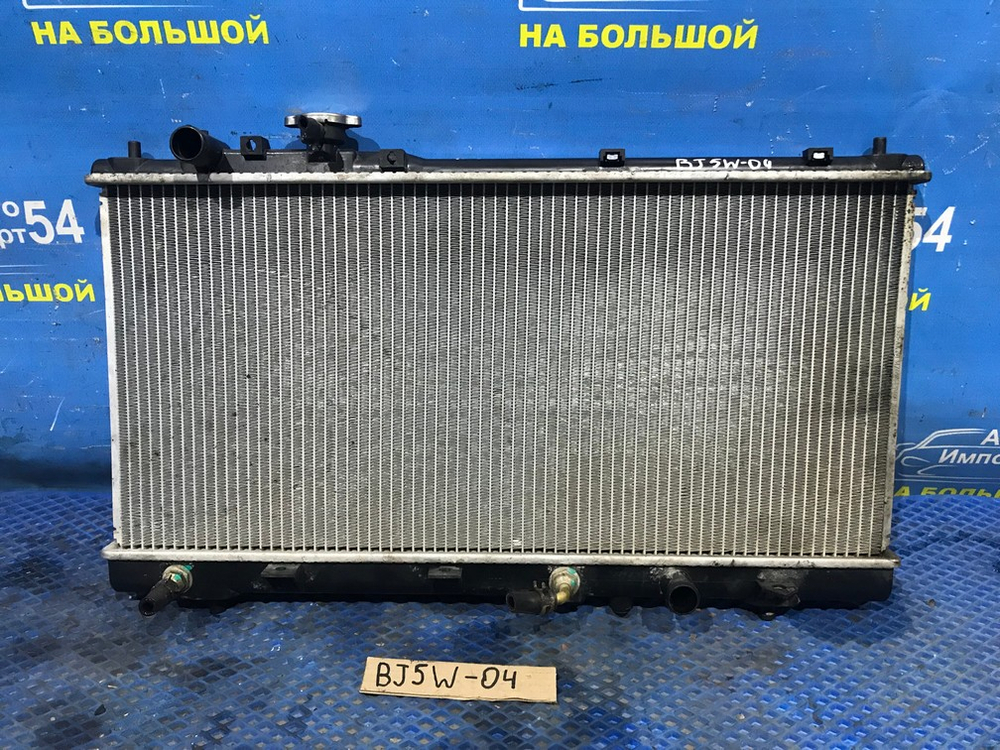 Радиатор двигателя MAZDA FAMILIA 1999