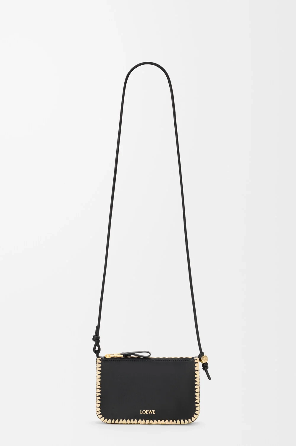Loewe Сумка Rio из классической телячьей кожи и рафии, черный