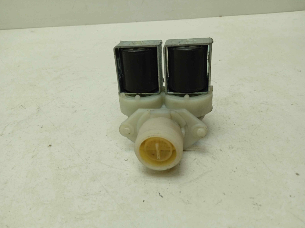 AWG235/1 кт179 Клапан подачи воды для стиральной машины Whirlpool AWG235/1 б/у