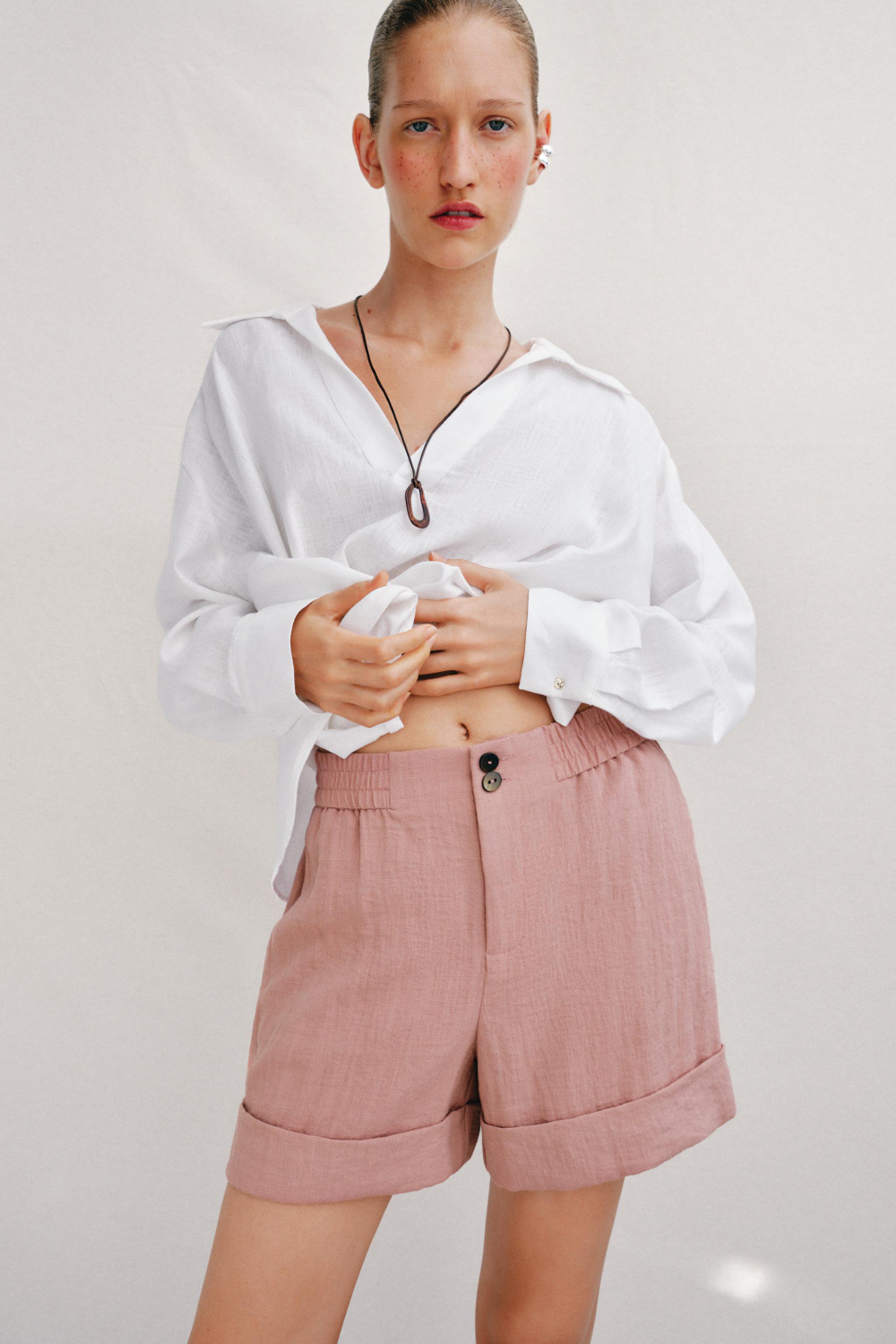 ШОРТЫ-БЕРМУДЫ С ОТВОРОТАМИ — ZARA