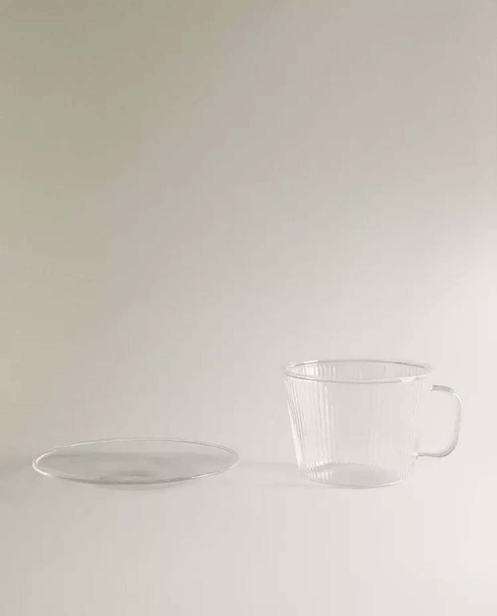 ZARA HOME ЧАЙНАЯ ЧАШКА И БЛЮДЦЕ ИЗ ТЕРМОСТОЙКОГО СТЕКЛА, ПРОЗРАЧНЫЙ