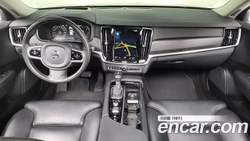 Volvo V90 Cross Country D5 AWD — 2017