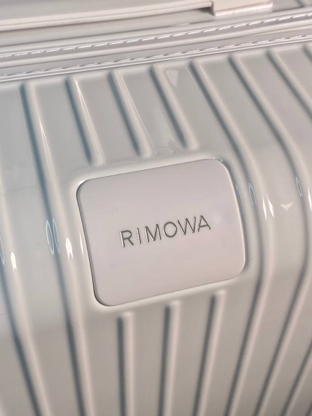 Чемодан Rimowa Essential