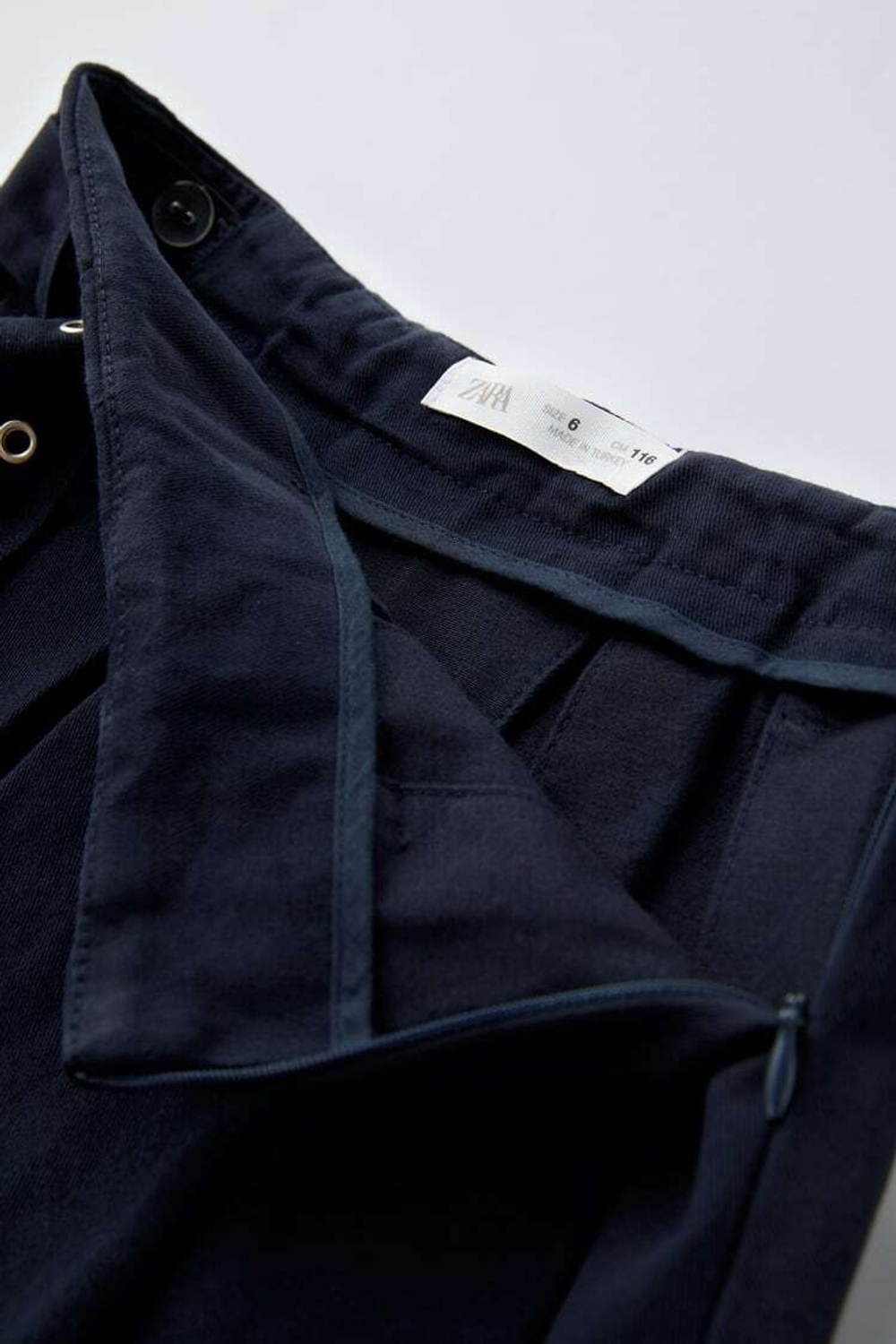 ZARA ЮБКА СО СКЛАДКАМИ И ПРЯЖКОЙ, МОРСКОЙ СИНИЙ