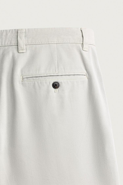 ZARA БРЮКИ ЧИНОС STRAIGHT FIT СО СКЛАДКАМИ, СЕРЫЙ