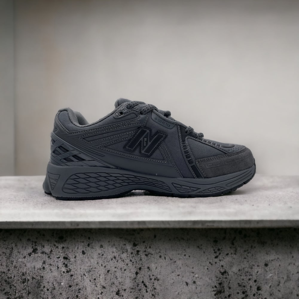 New Balance 1906R Winter • Black