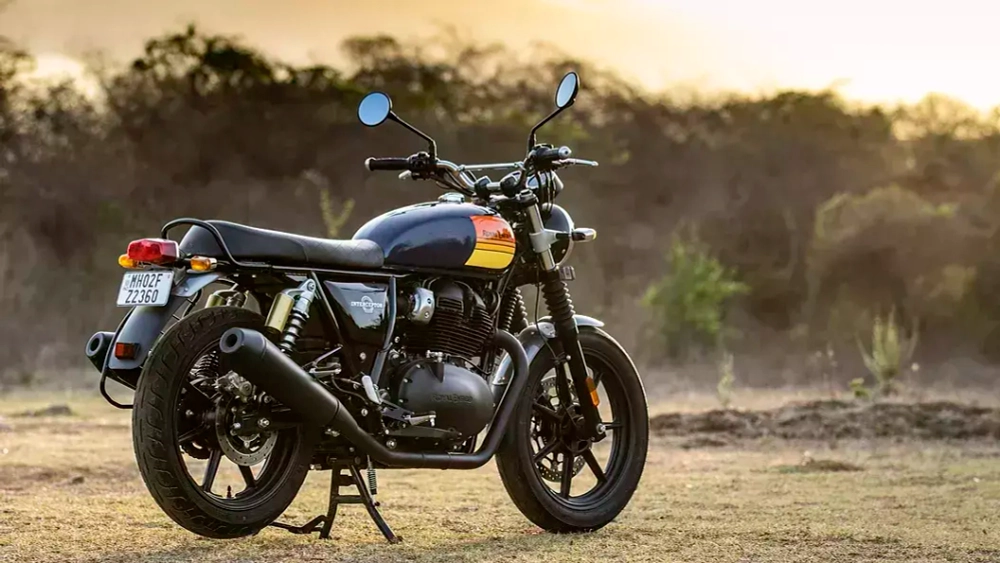Royal Enfield Interceptor 650 Barcelona Blue (Black Alloy)