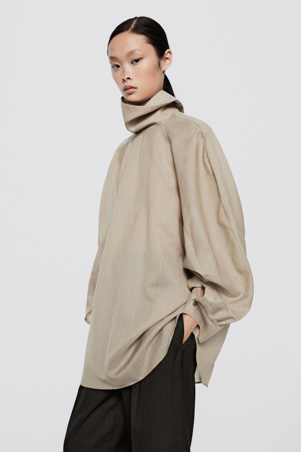 Massimo Dutti Объёмная блуза из смеси шерсти и шёлка - Limited Edition, бежевый