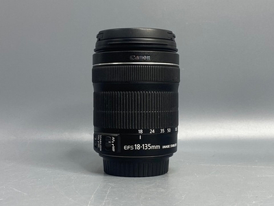 Canon EF-S 18-135mm 3.5-5.6 IS STM