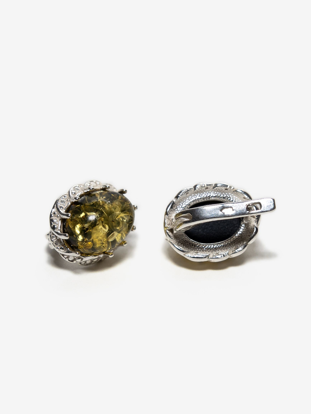 Серьги из серебра 925 с цельным зеленым янтарем