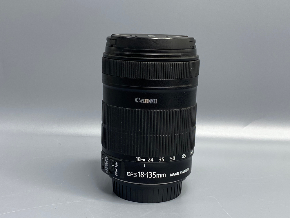 Canon EF-S 18-135mm f/3.5-5.6 IS