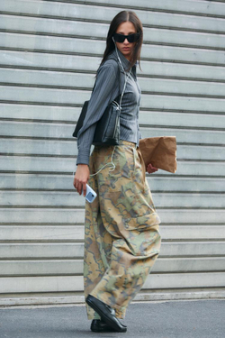 ZARA ПРИТАЛЕННАЯ РУБАШКА, ГОЛУБОЙ