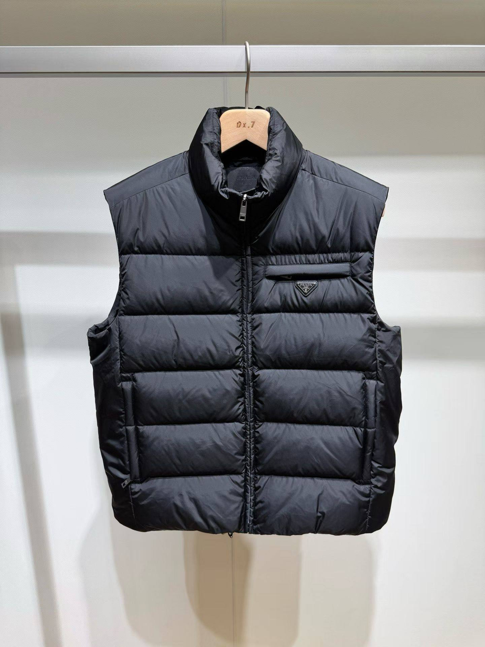 Пуховый жилет Prada