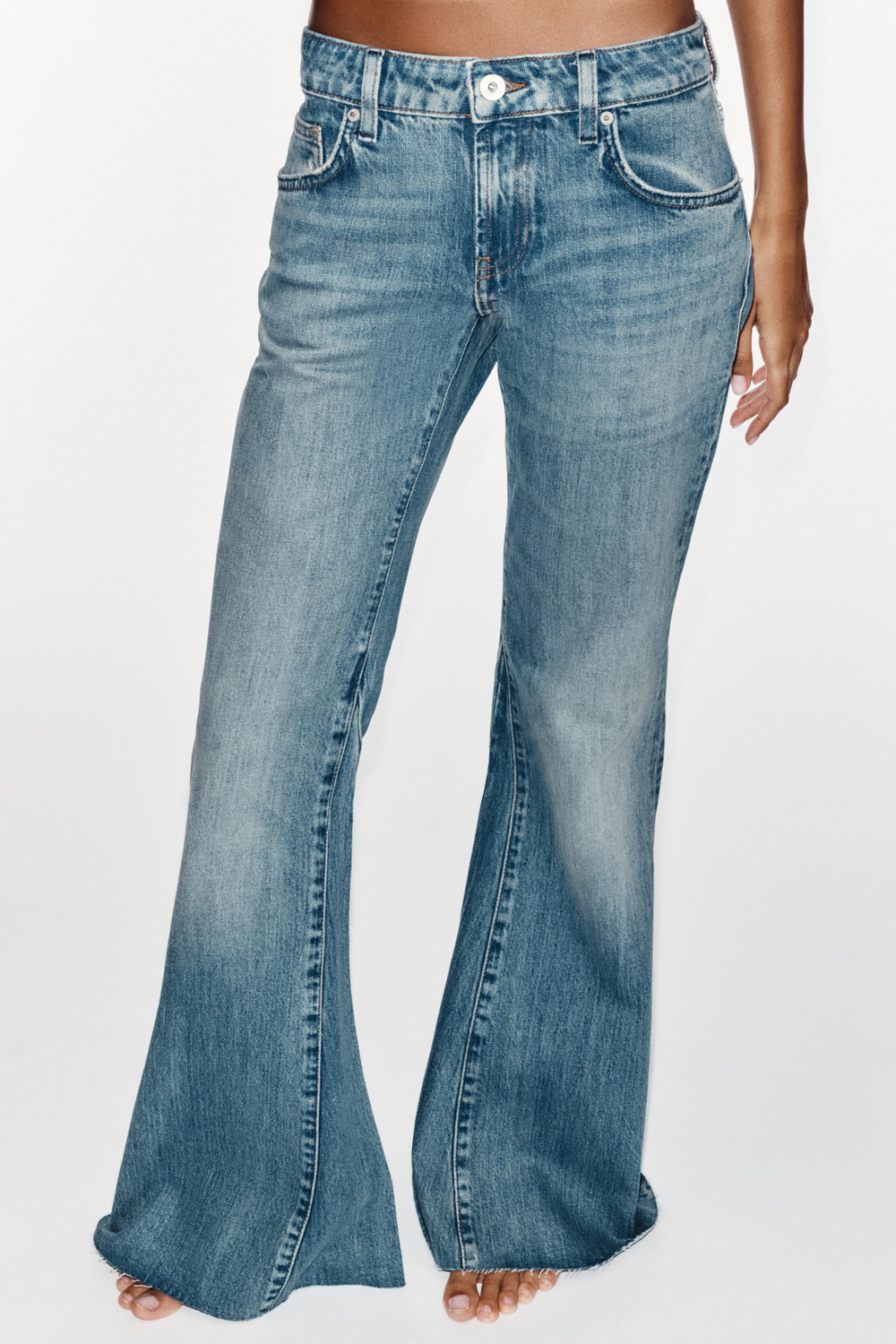 ДЖИНСЫ TRF FLARE EXTRA CONFORT С НИЗКОЙ ПОСАДКОЙ — ZARA