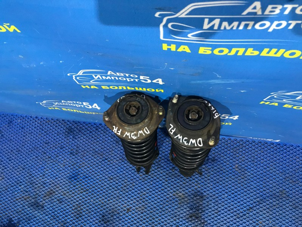 Стойка передняя правая MAZDA DEMIO 1996-2002
