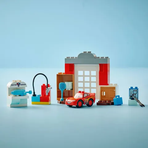 Конструктор LEGO Duplo 10456 Визит Маккуина в гараж Дока