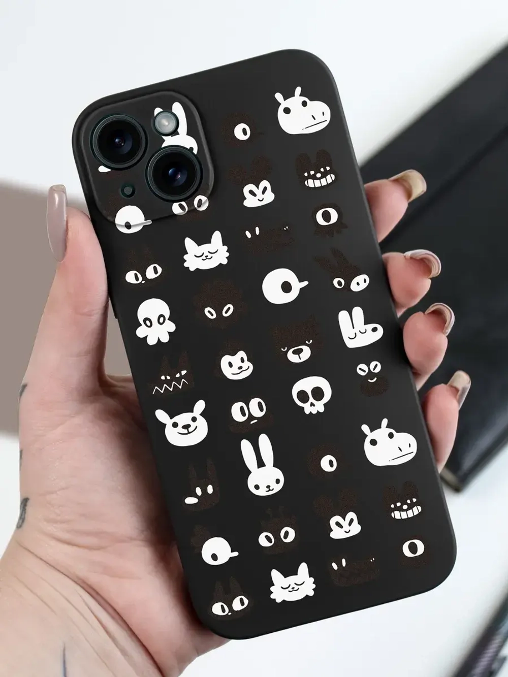 Чехол на iPhone 15 Plus с принтом
