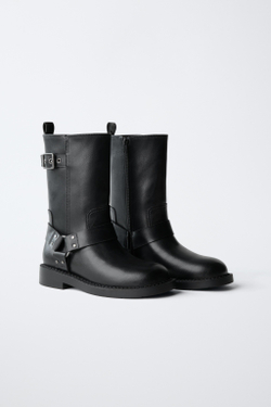 ZARA БАЙКЕРСКИЕ БОТИНКИ С ПРЯЖКАМИ, ЧЕРНЫЙ