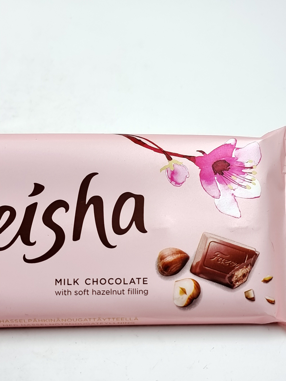 молочный шоколад Fazer Geisha с начинкой из тертого ореха 100 г (из Эстонии)