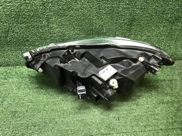 Фара правая BMW 1er f20 F21 (2015-2017) LED