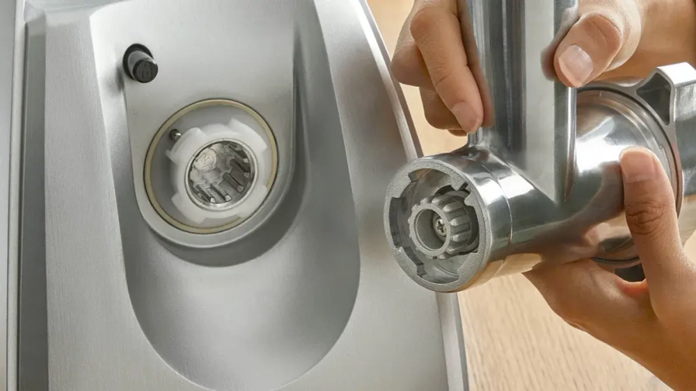 Мясорубка Bosch MFW 68660
