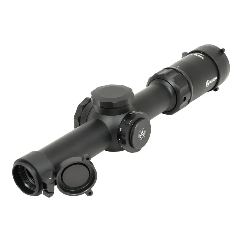Оптический прицел ARKON Model C 1-10x24 MC9-2DMRAD - вид спереди в три четверти, открыта защитная крышка объектива