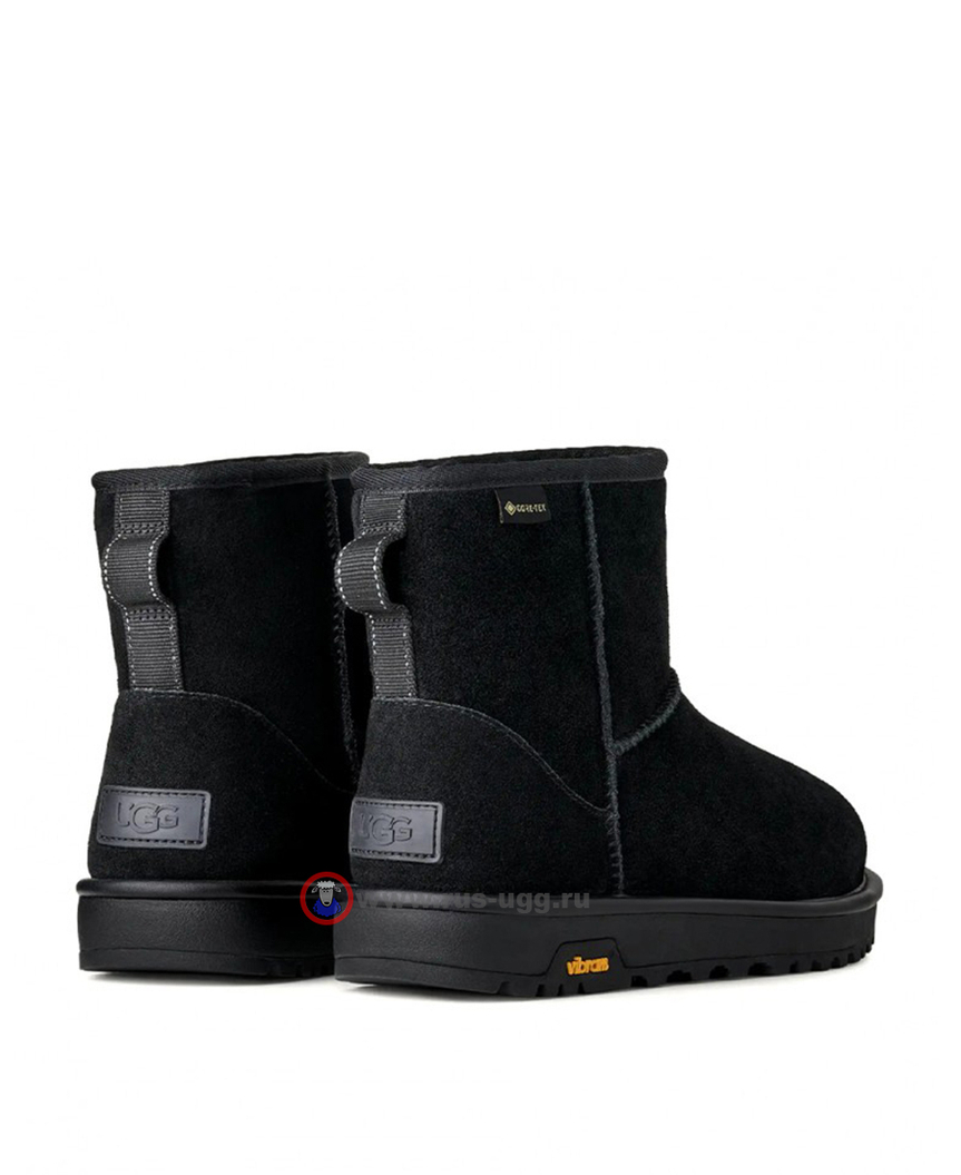 UGG MEN'S CLASSIC MINI GTX Boot Black