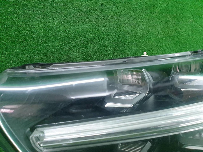Фара левая Volvo XC40 (2017-2022) LED