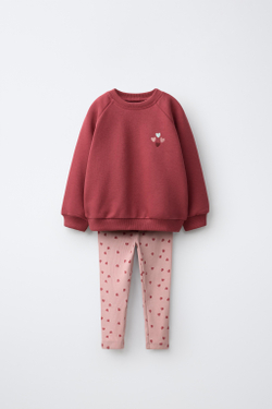 ZARA КОМПЛЕКТ ИЗ ТОЛСТОВКИ И ЛЕГИНСОВ В РУБЧИК С ПРИНТОМ «СЕРДЕЧКИ», КРАСНЫЙ