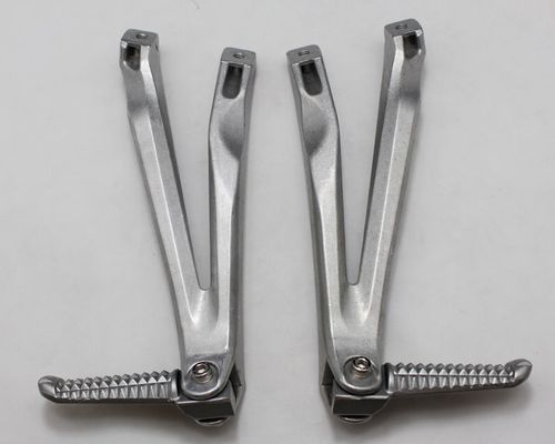 Купить    Подножки задние с кронштейнами для мотоцикла Yamaha YZF-R1 04-08