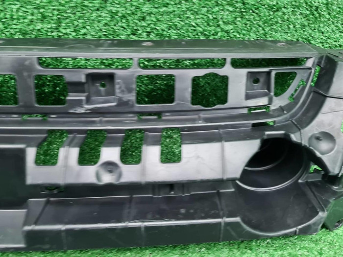 Кронштейн решетки радиатора Ford Kuga 2 (12-16)