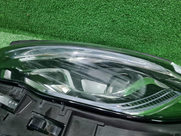 Фара левая Mercedes GLA H247 (2020-2023) LED