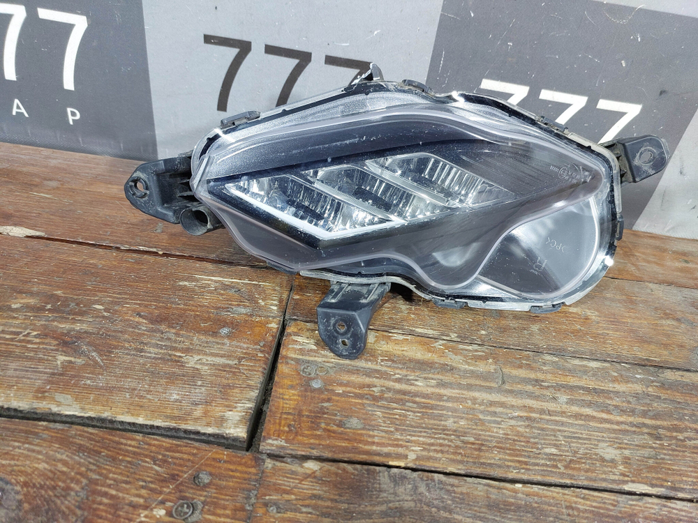 ПТФ передняя правая LED Kia K5 20-нв Б/У Оригинал 92202L2000