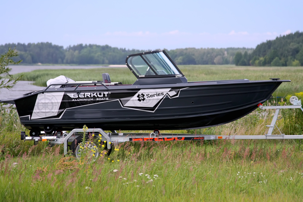 Алюминиевая лодка BERKUT S-FISHER