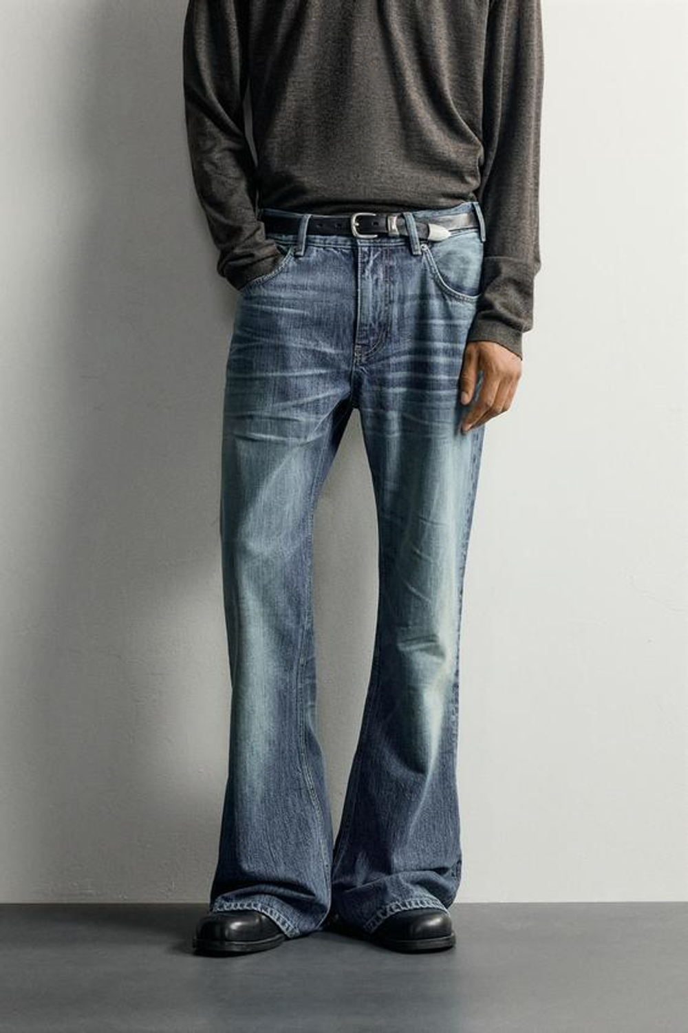 ZARA ДЖИНСЫ FLARE FIT, ВЫЦВЕТШИЙ СИНИЙ