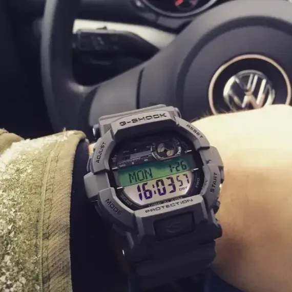 Наручные часы Casio GD-350-8E