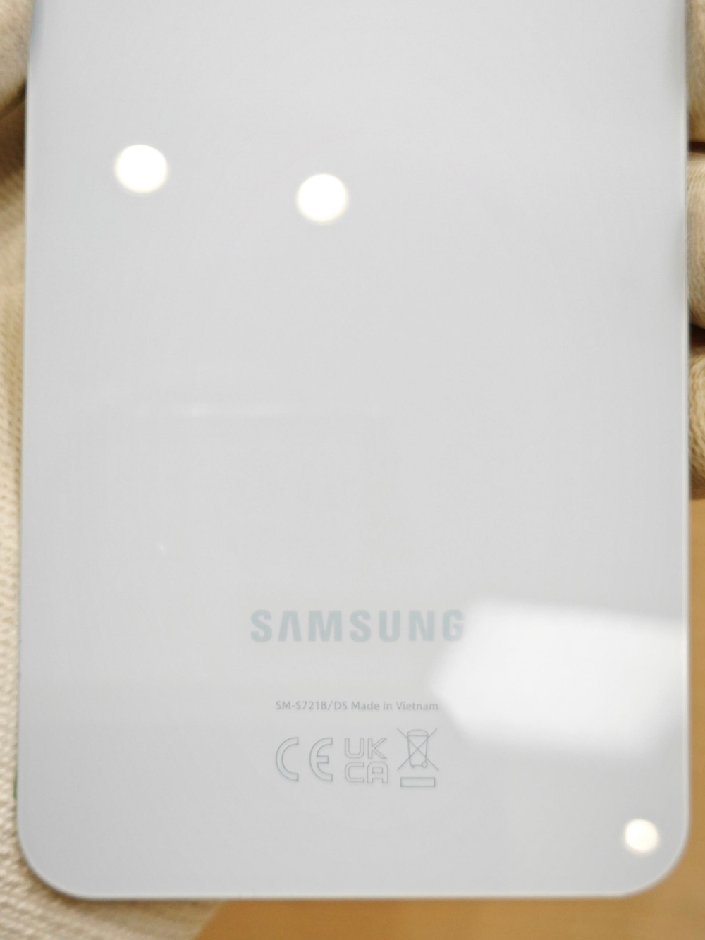 Задняя крышка ПРЕМИУМ для Samsung S24 FE S721B ( заднее стекло ) Цвет: Светло - Зелёный / Mint