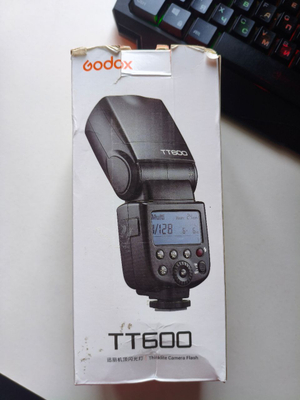 Вспышка накамерная Godox ThinkLite TT600