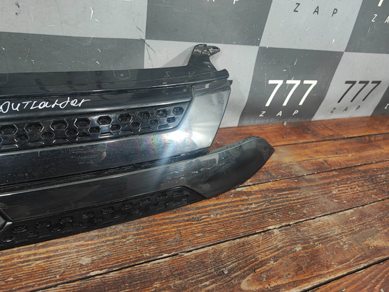 Решетка радиатора Mitsubishi Outlander 3 18-23 Б/У Оригинал 7450B298