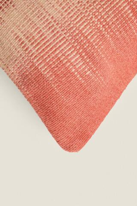 ZARA HOME ЧЕХОЛ ДЛЯ ДЕКОРАТИВНОЙ ПОДУШКИ С КОНТРАСТНЫМ УЗОРОМ, КРАСНЫЙ