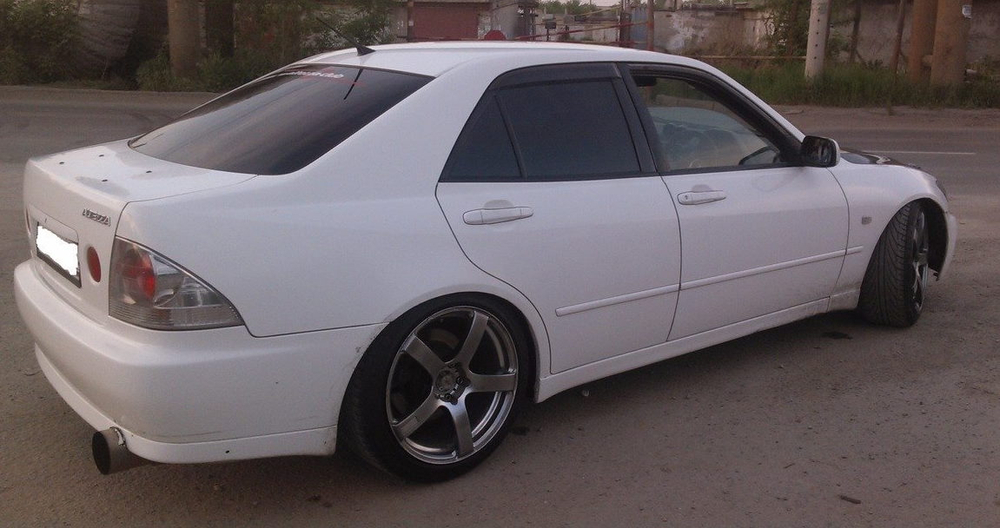 Арка правая Lexus IS, Toyota Altezza 1998-2005 седан
