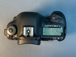 Canon EOS 5D Mark IV 844 кадров