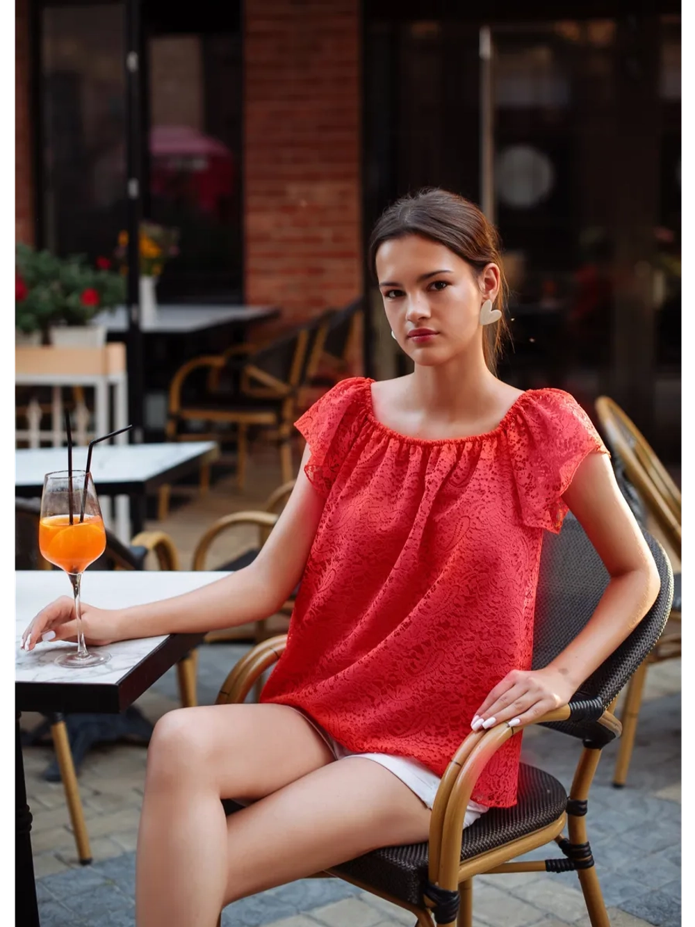 Блузка кружевная с открытыми плечами