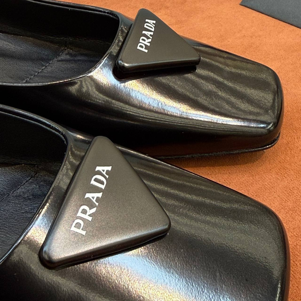 Туфли Prada